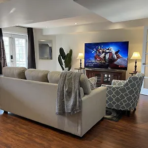  Apartment Cozy Lovely Ravine Facing Suite. Canada